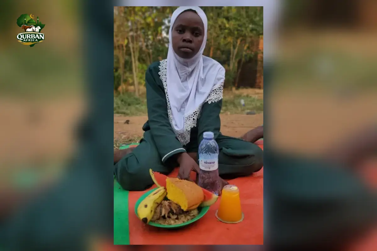 Real Qurban Africa food support reaching a child in Africa